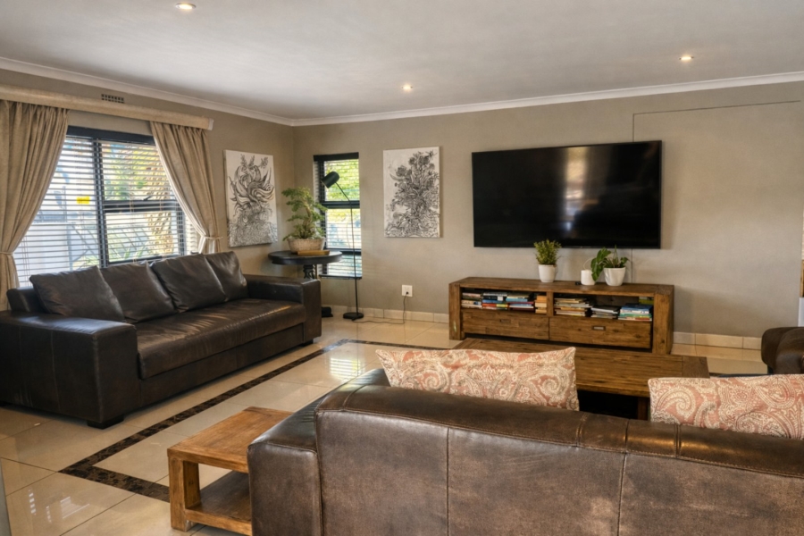 1 Bedroom Property for Sale in Flamingo Vlei Western Cape